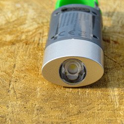 Mini latarka LED – kompaktowa, mocna i energooszczędna